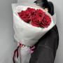 5 бордовых роз фото 2